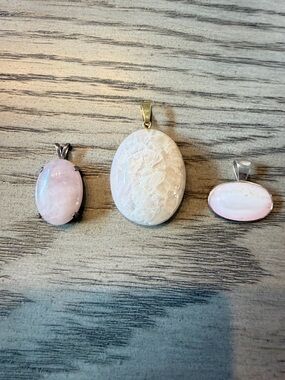 Natural Rose Quartz pendent lot
